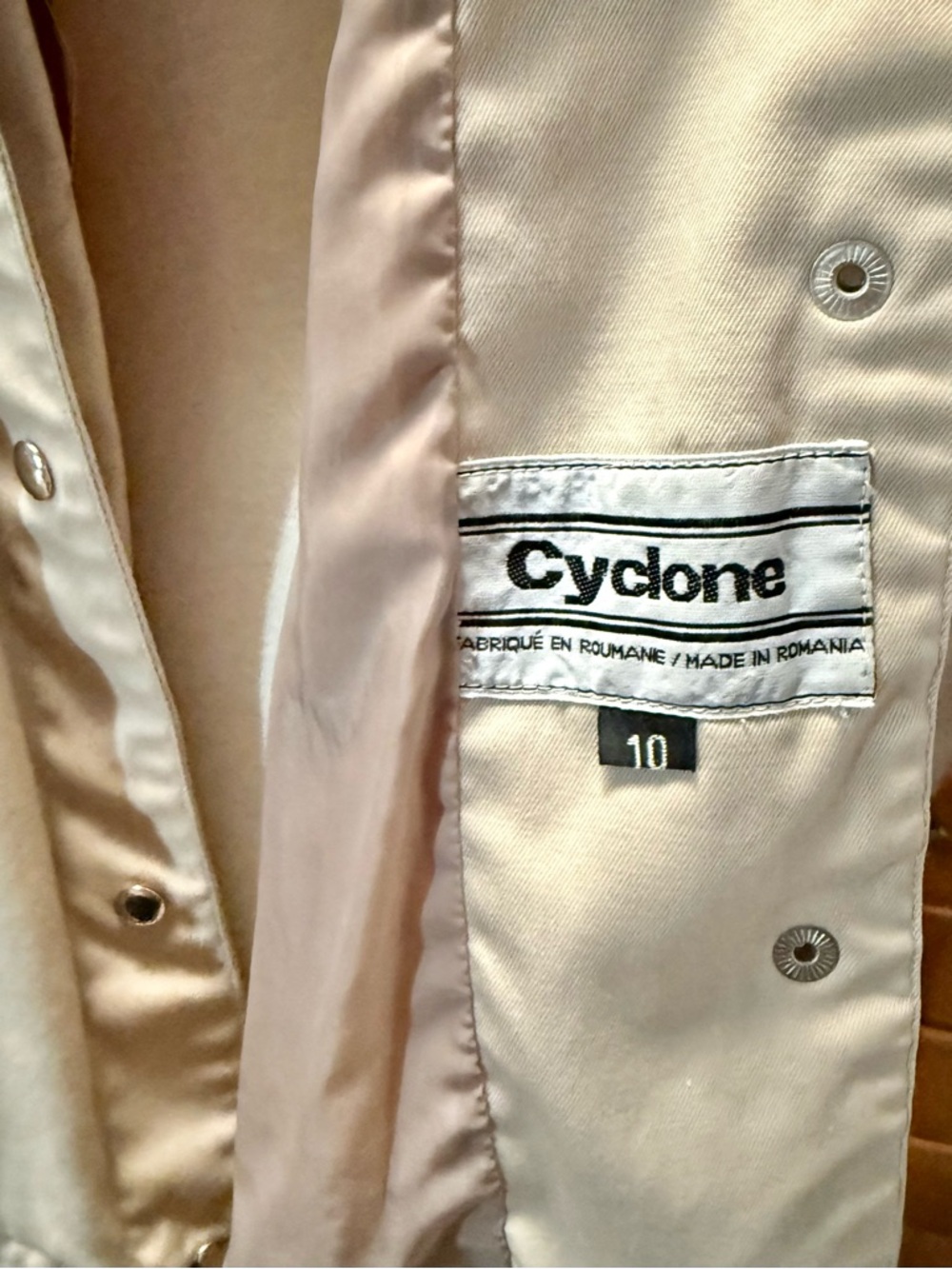 Vintage Versatile Women's Utility Jacket in Tan - Picture 2 of 15